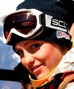 Amélie Schneider, née en 1993, est membre du club des sports de La Plagne. Elle se spécialise en Ski Cross en 2011 après une progression régulière lors des ... - schneider-1-251x300